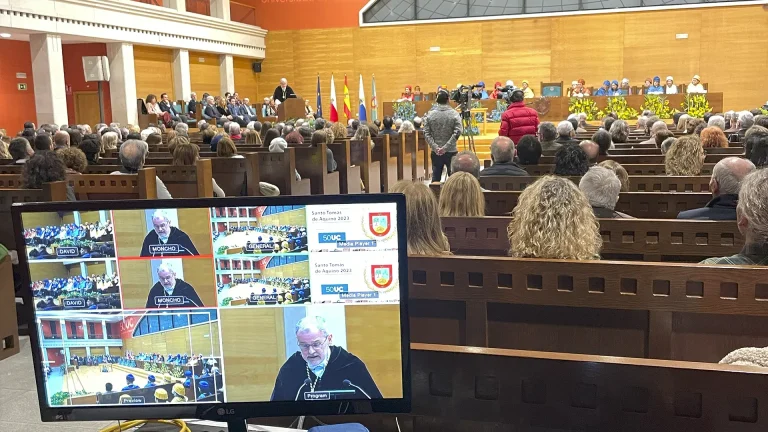 Realización en directo vía streaming de un evento académico de la Universidad de Cantabria